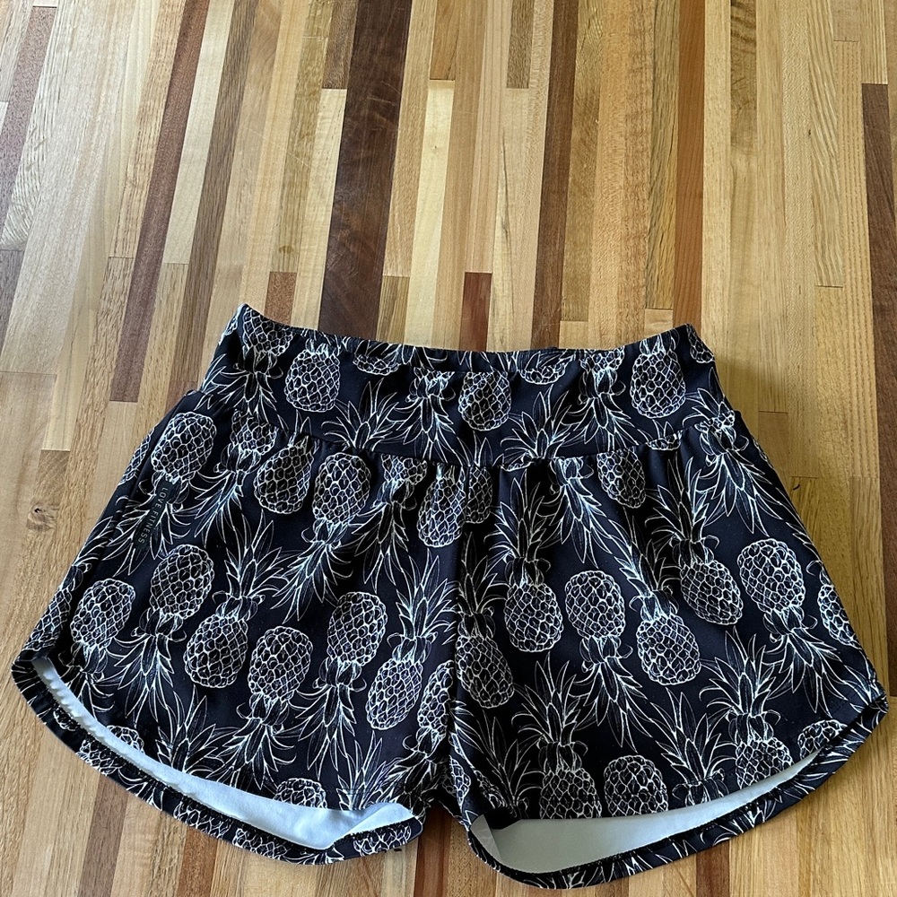 Love Fitness Apparel Pineapple Shorts - Picture 2 of 5